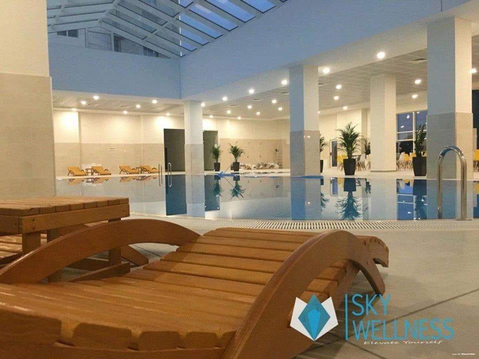 Apartment Sunrise Sky Lux Apartment, 33rd Floor, Pool And Fitness Included *