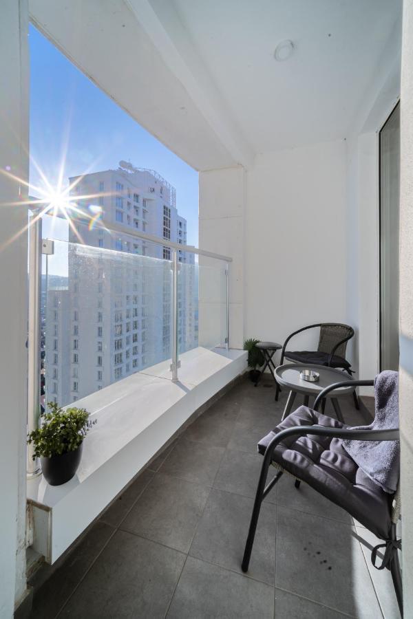 Apartment Sunrise Sky Lux Apartment, 33rd Floor, Pool And Fitness Included Skopje