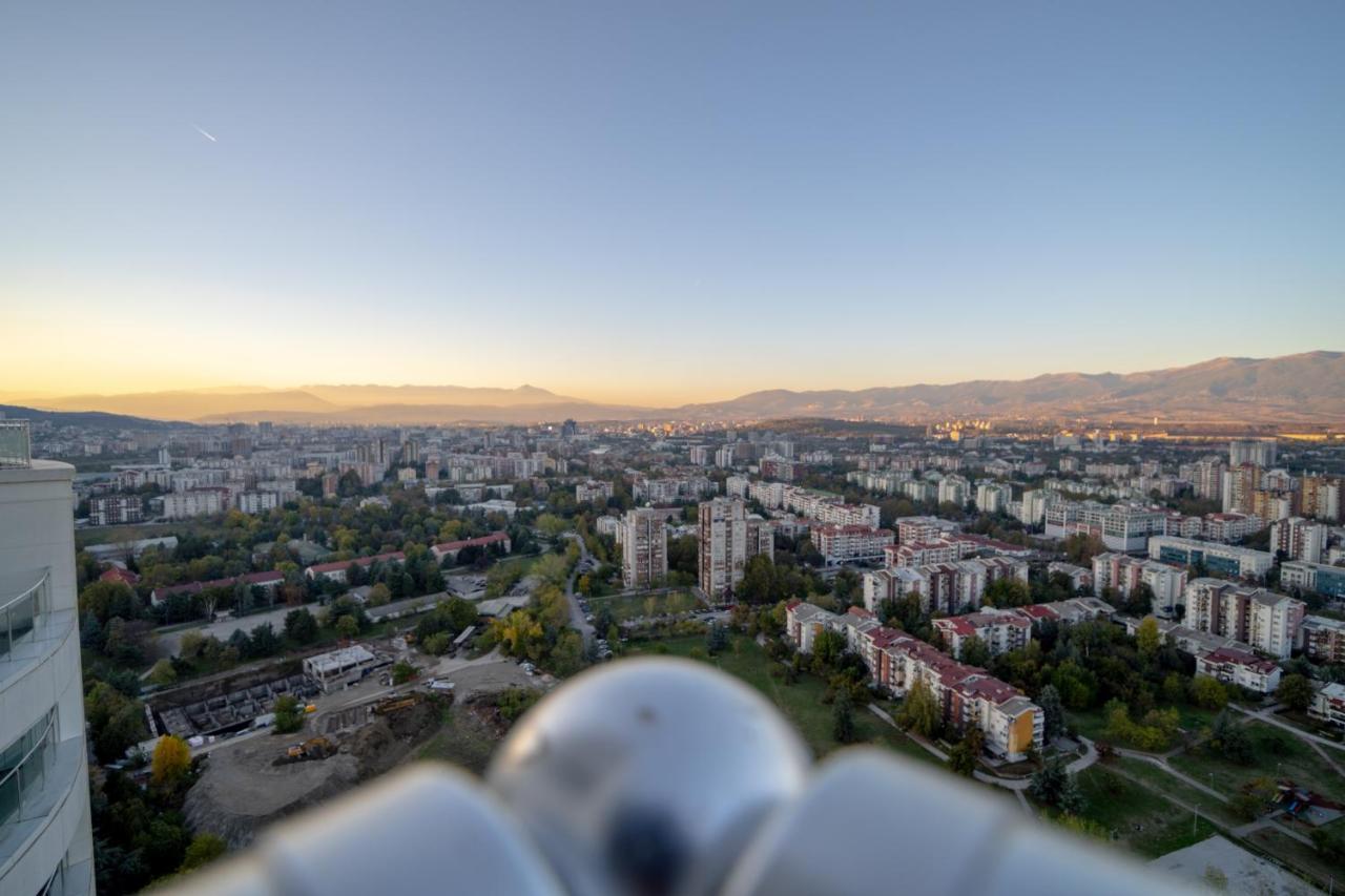 Sunrise Sky Lux Apartment, 33rd Floor, Pool And Fitness Included *