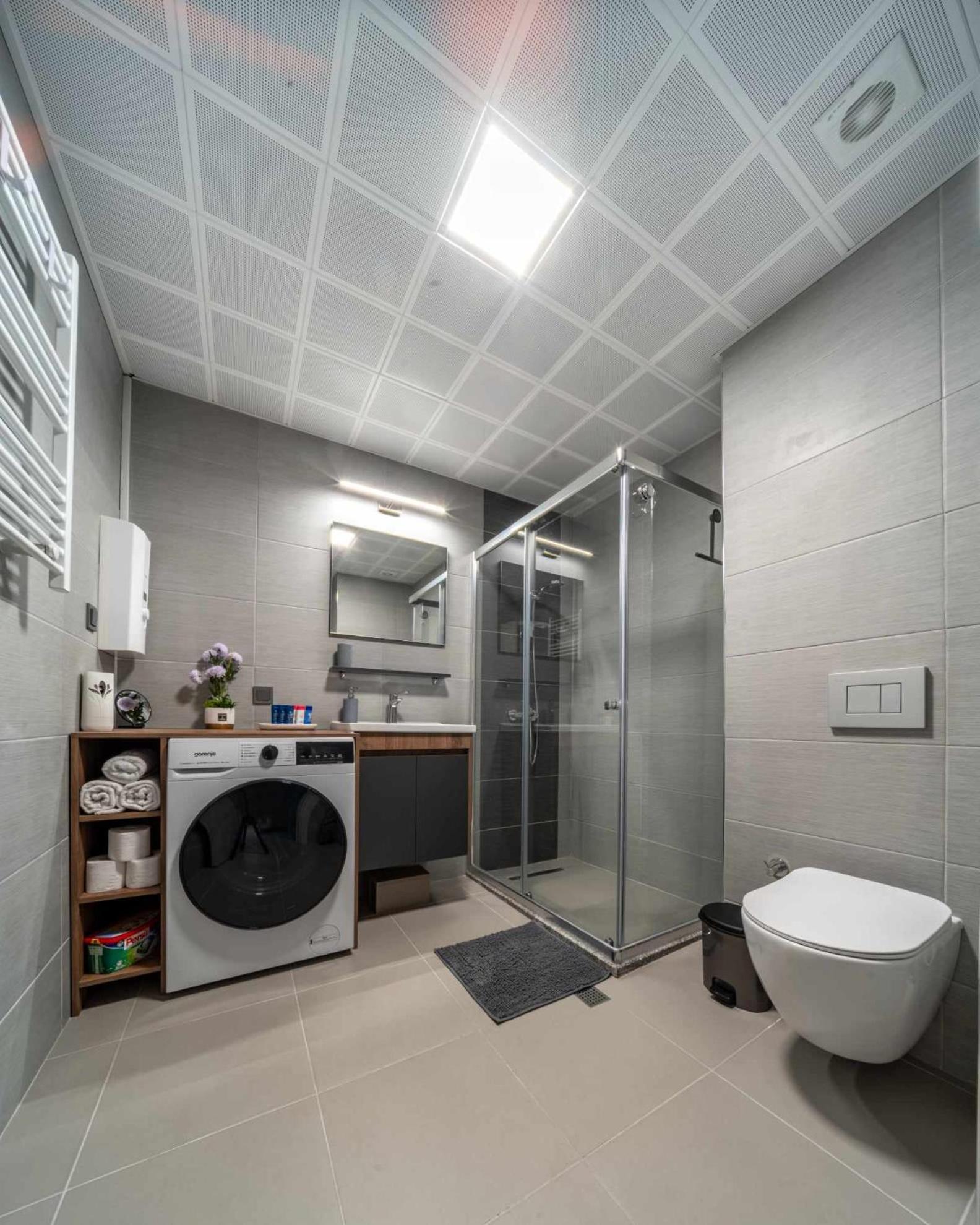 Sunrise Sky Lux Apartment, 33rd Floor, Pool And Fitness Included Apartment